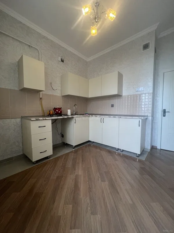 Kirayə verilir 2 otaqlı mənzil 80 m²