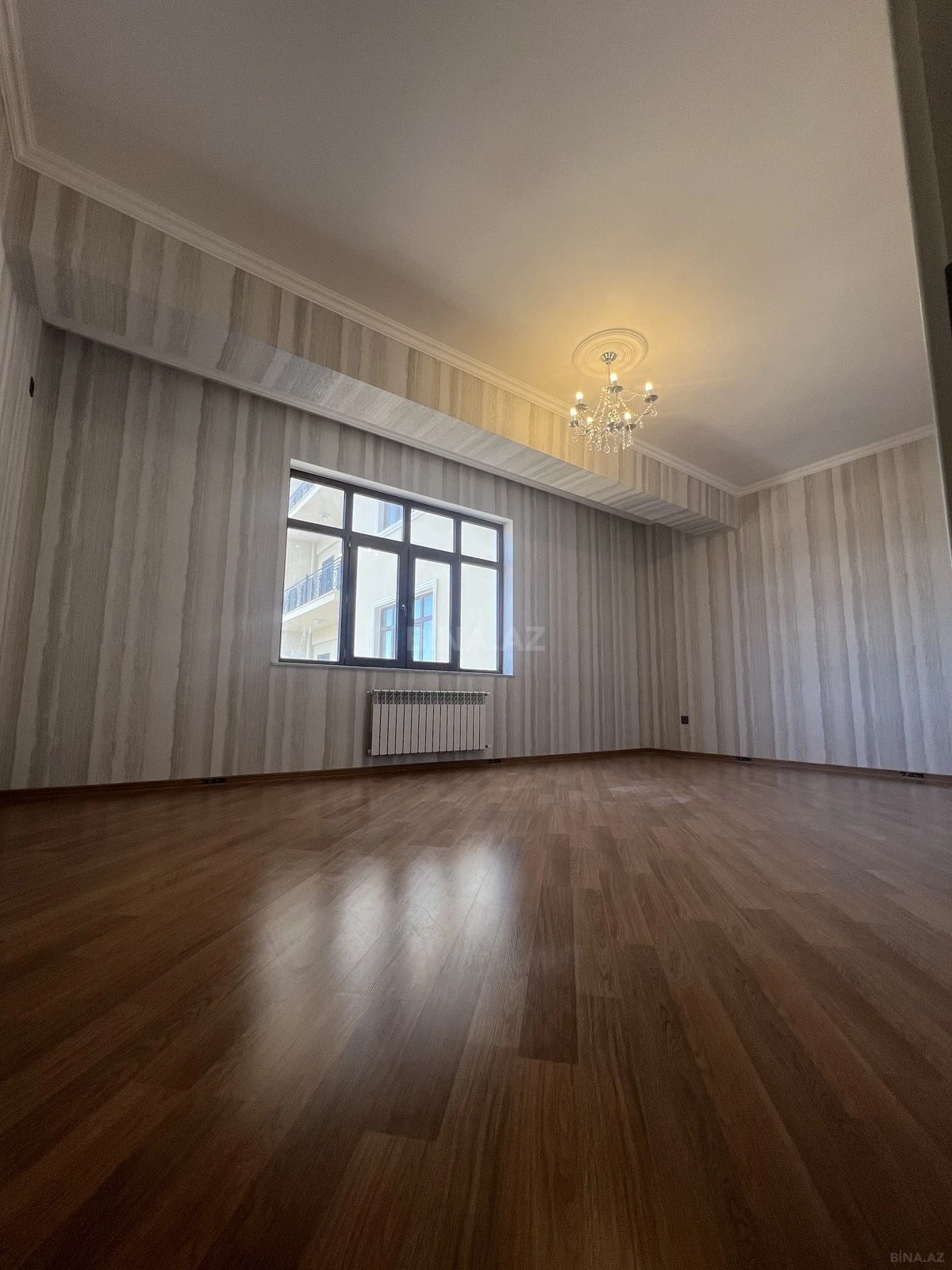 Kirayə verilir 2 otaqlı mənzil 80 m²
