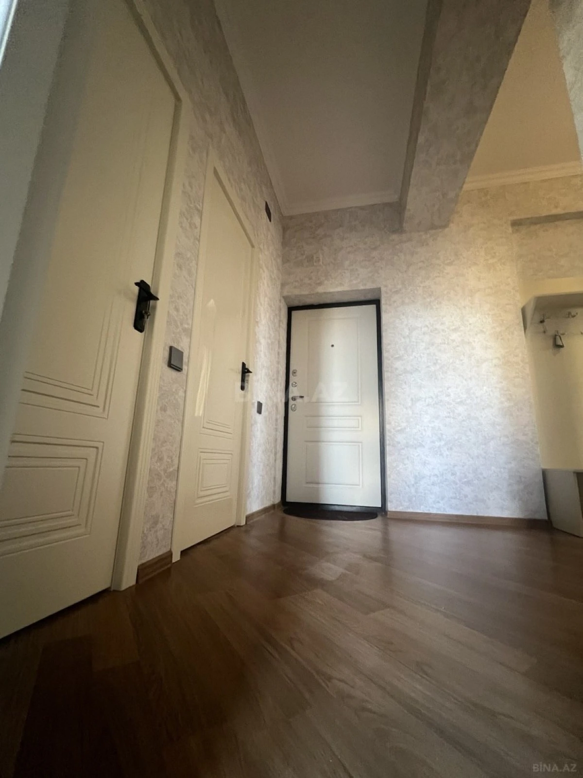 Kirayə verilir 2 otaqlı mənzil 80 m²