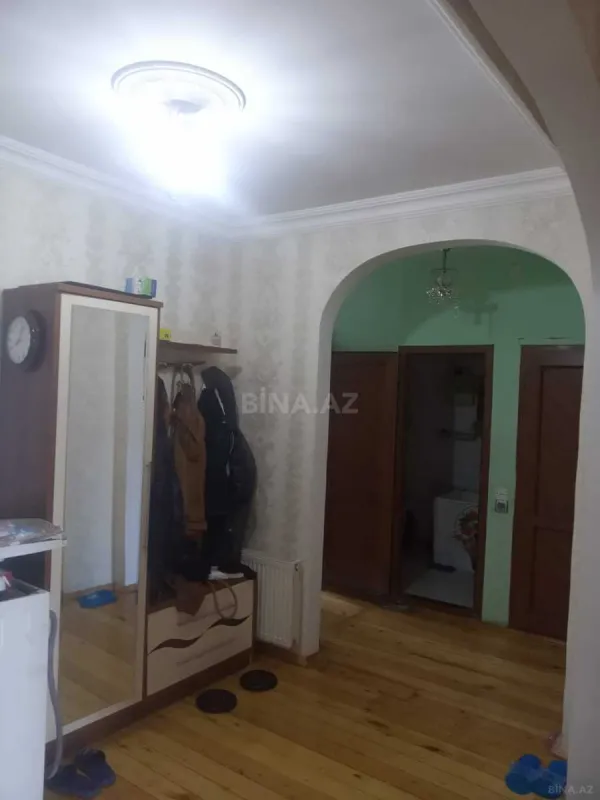 Satılır 4 otaqlı mənzil 90 m²