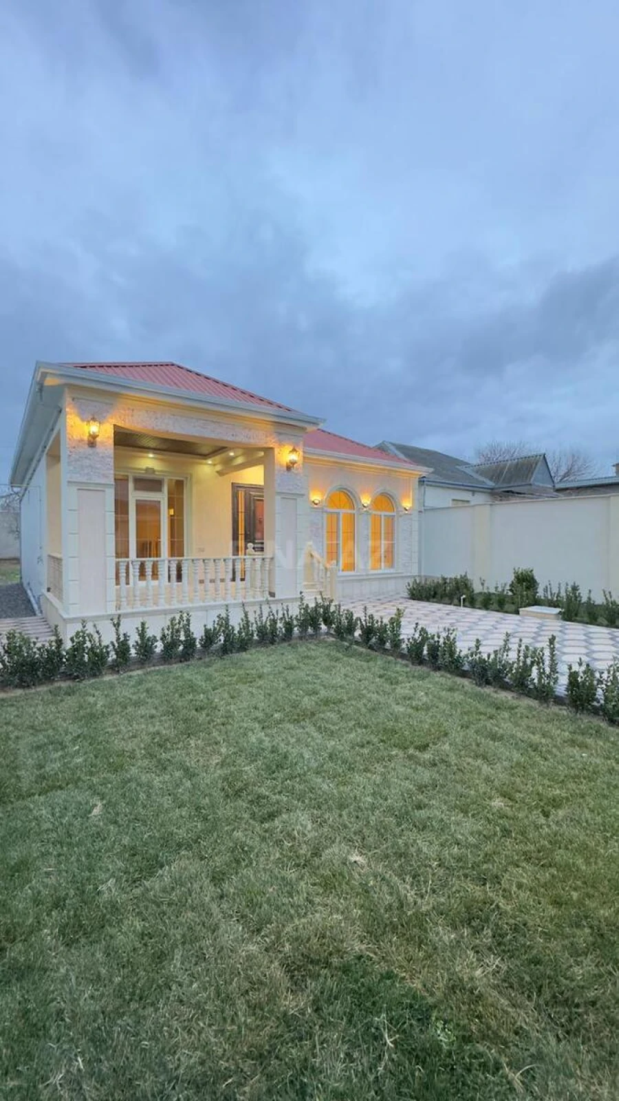 Satılır 3 otaqlı həyət evi 150 m²