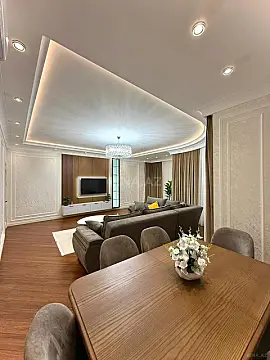 Satılır 4 otaqlı mənzil 191 m²