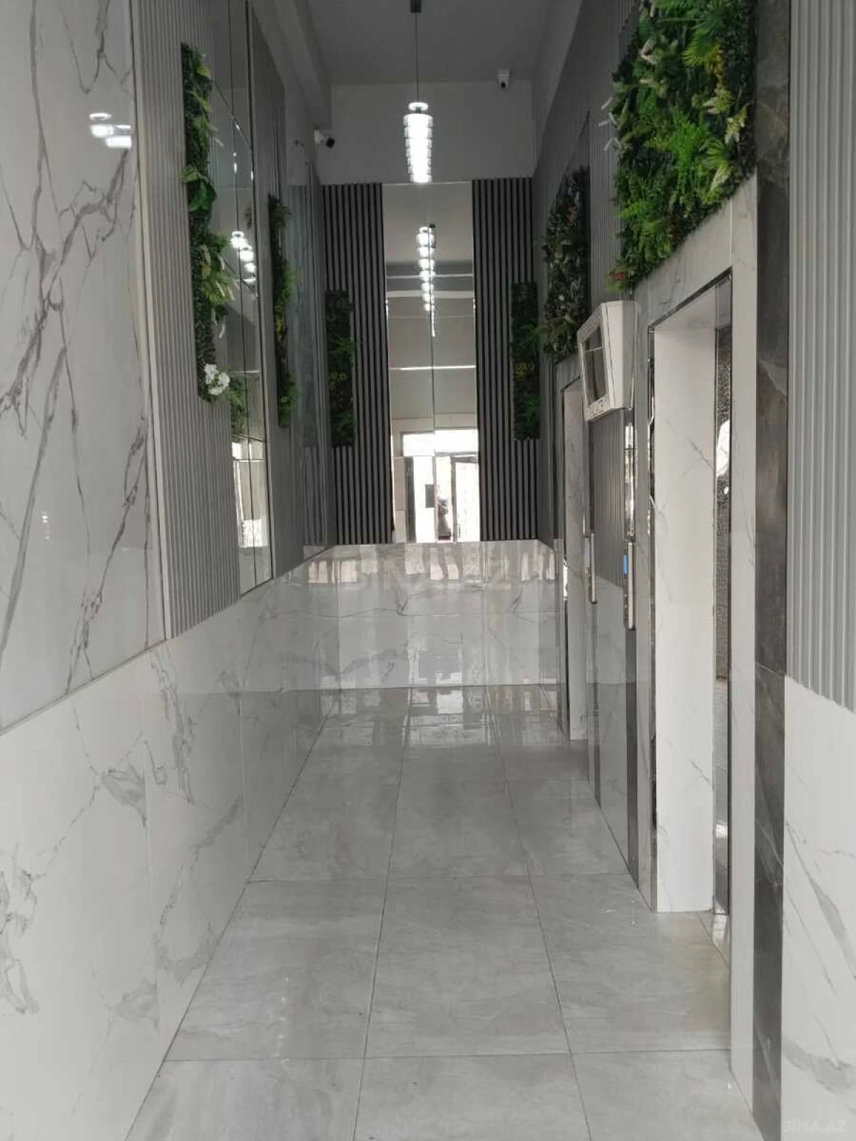 Kirayə verilir 3 otaqlı mənzil 130 m²