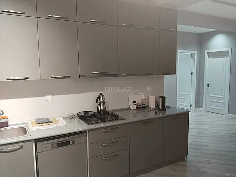 Kirayə verilir 3 otaqlı mənzil 130 m²