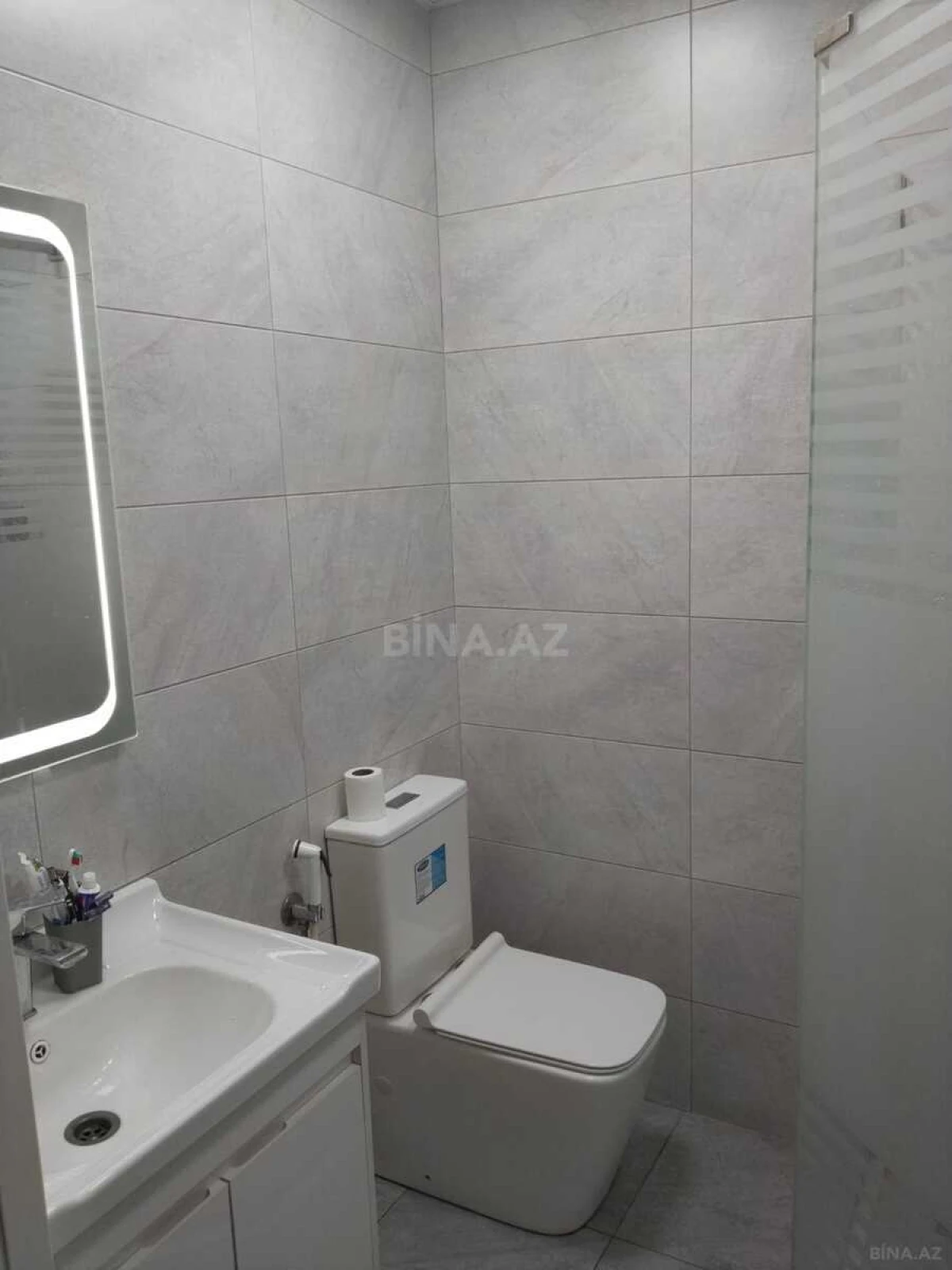 Kirayə verilir 3 otaqlı mənzil 130 m²