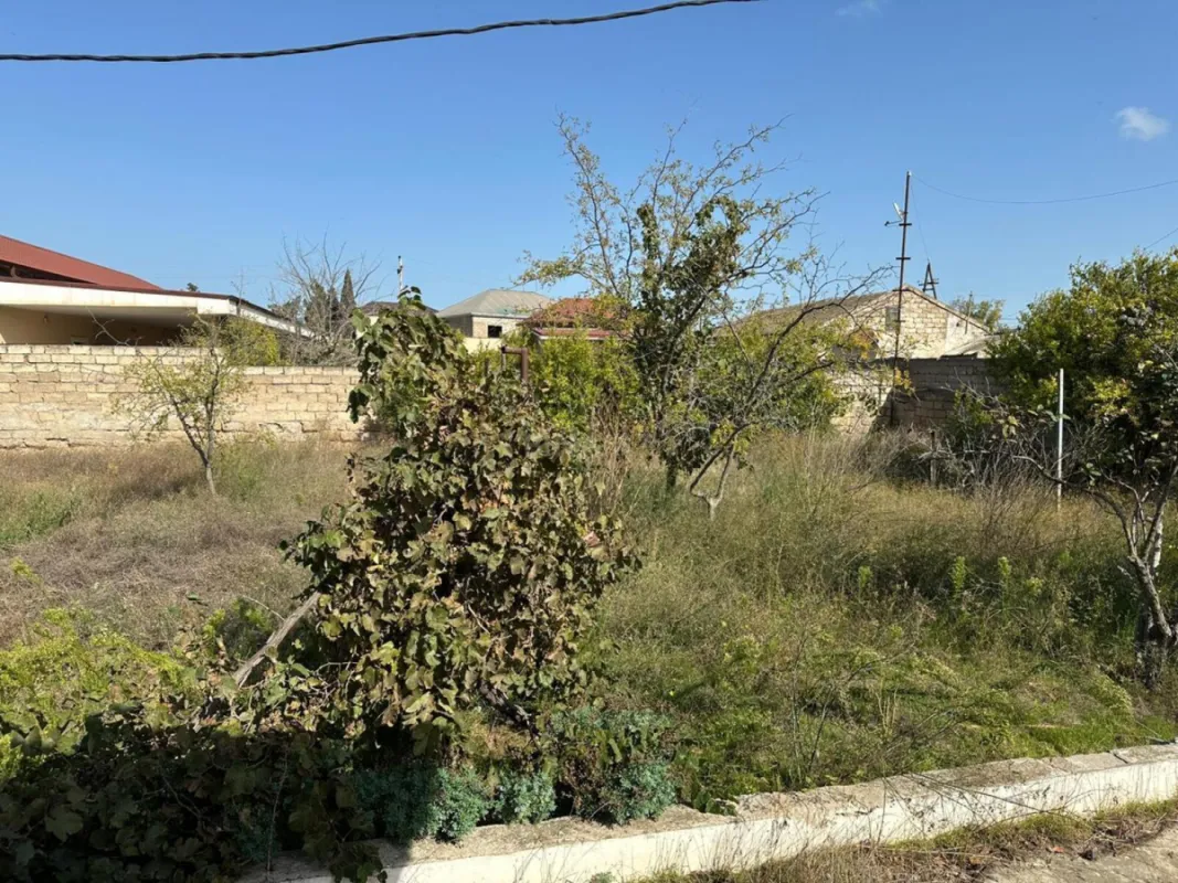 Satılır 5 otaqlı həyət evi 200 m²