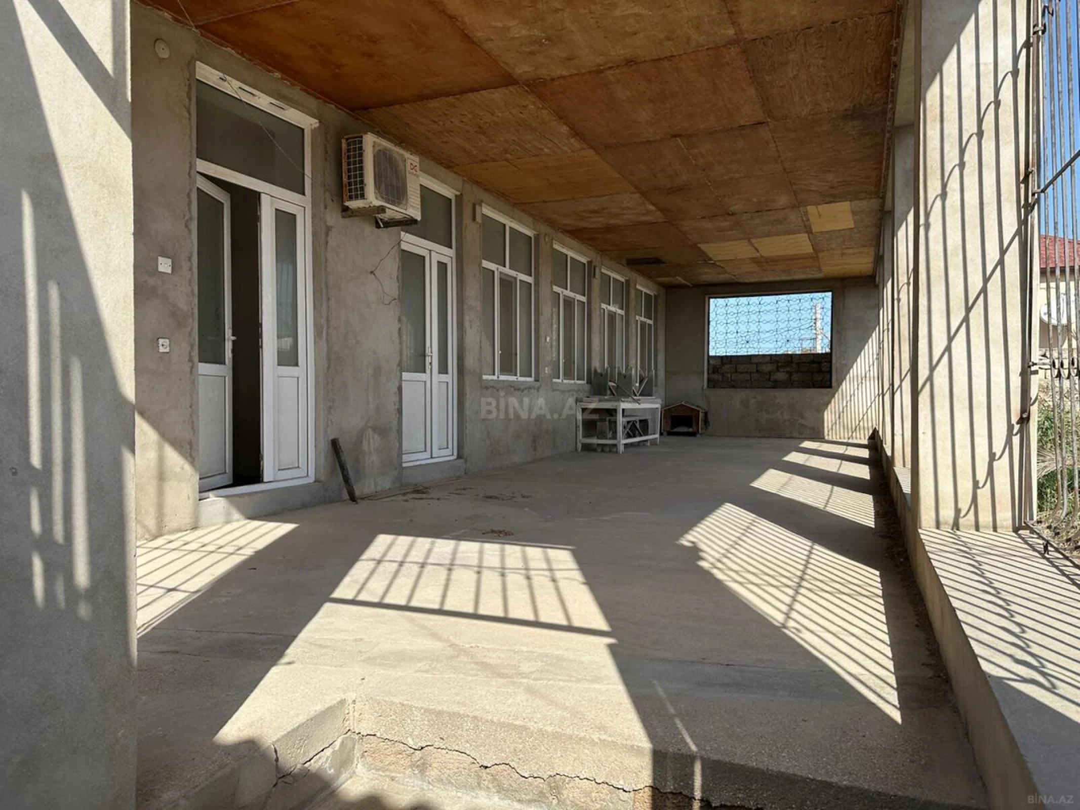 Satılır 5 otaqlı həyət evi 200 m²