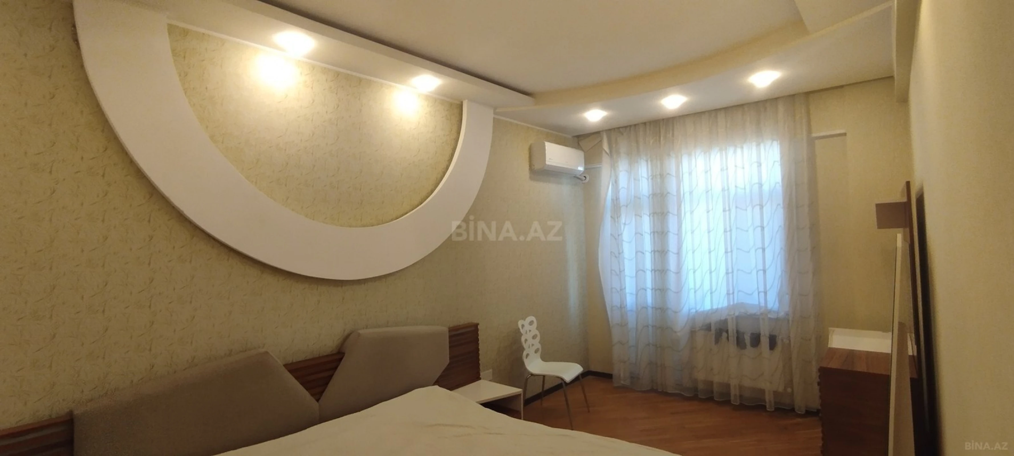 Kirayə verilir 3 otaqlı mənzil 150 m²
