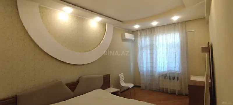 Kirayə verilir 3 otaqlı mənzil 150 m²