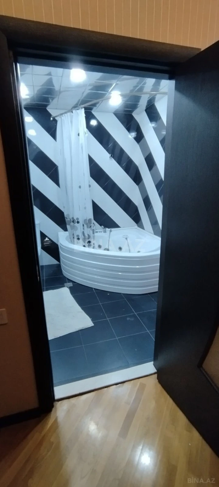 Kirayə verilir 3 otaqlı mənzil 150 m²