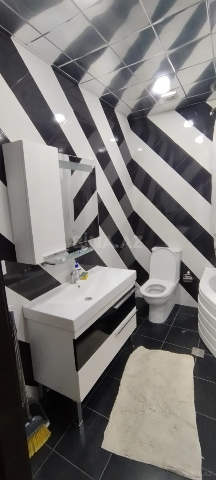 Kirayə verilir 3 otaqlı mənzil 150 m²