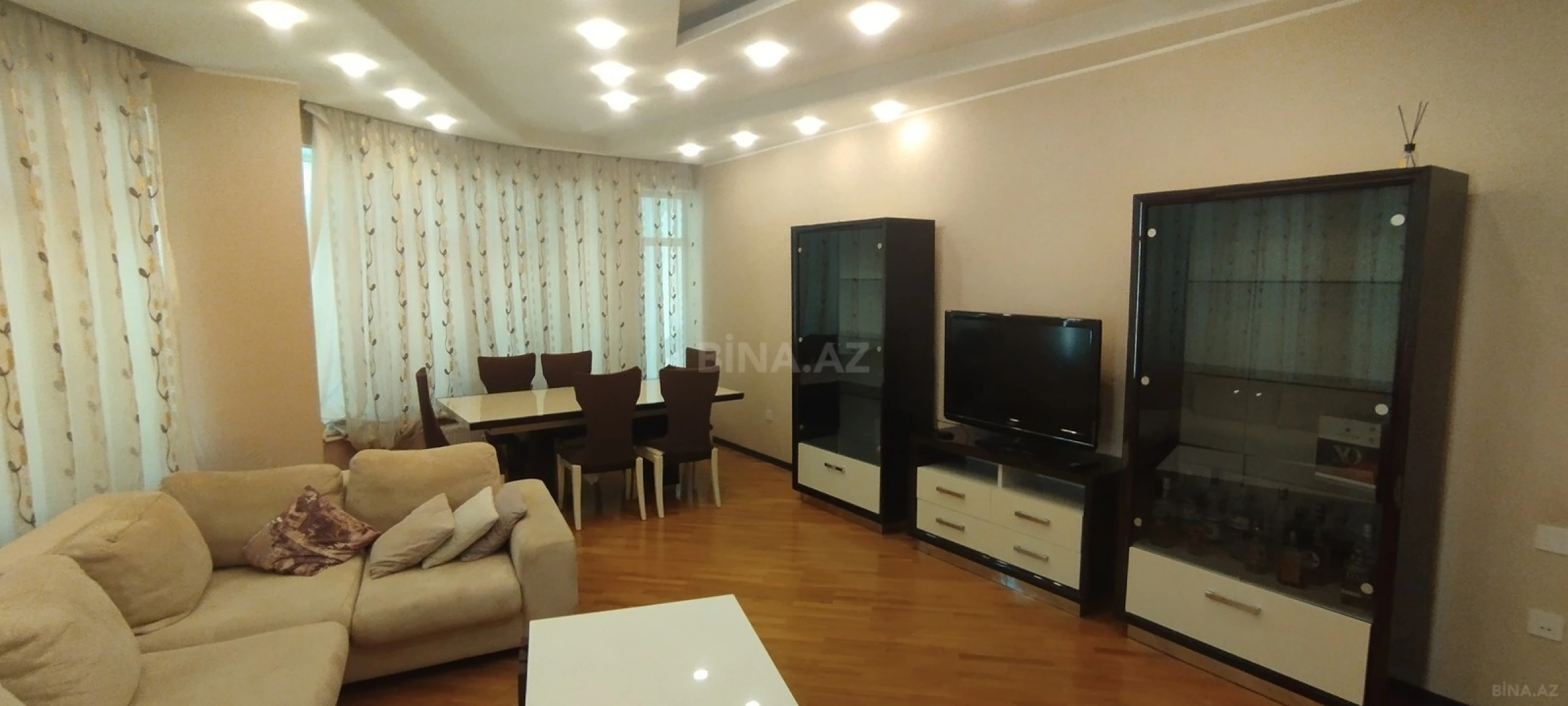 Kirayə verilir 3 otaqlı mənzil 150 m²