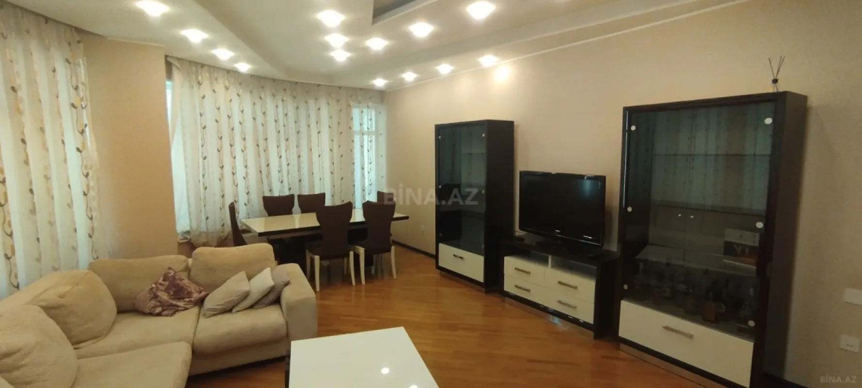 Kirayə verilir 3 otaqlı mənzil 150 m²