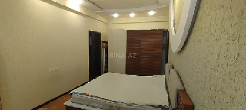 Kirayə verilir 3 otaqlı mənzil 150 m²