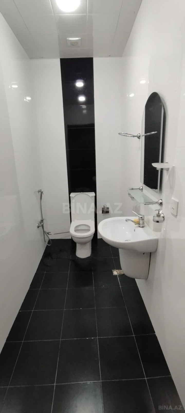 Kirayə verilir 3 otaqlı mənzil 150 m²