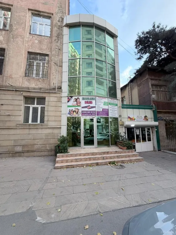 Kirayə verilir 4 otaqlı ofis 150 m²