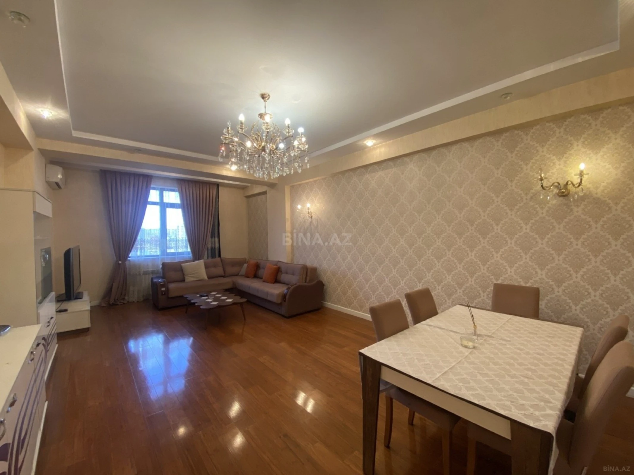 Satılır 4 otaqlı mənzil 184 m²