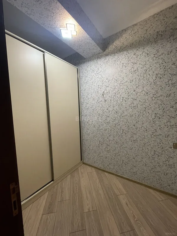 Kirayə verilir 2 otaqlı mənzil 88 m²