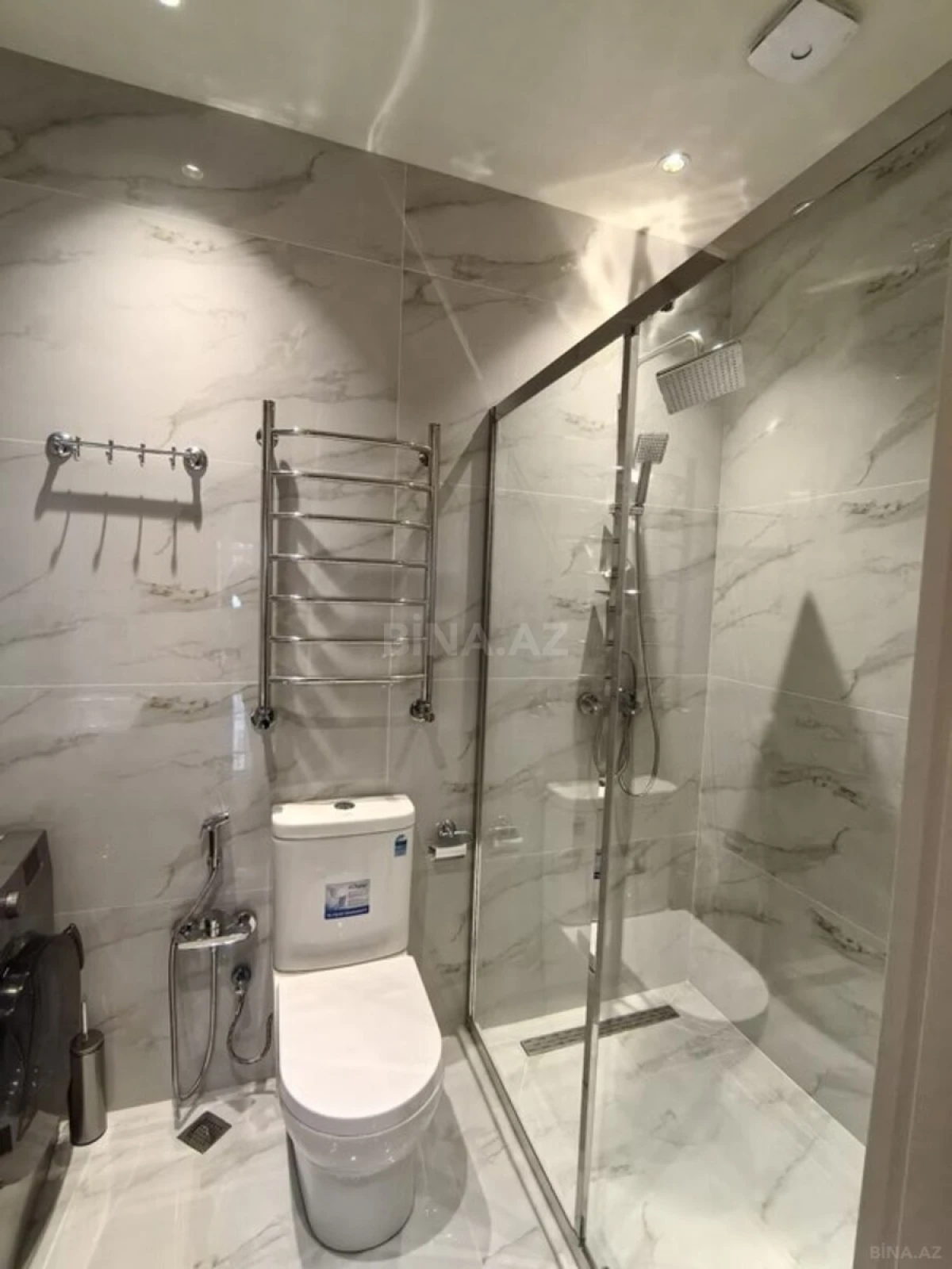 Kirayə verilir 2 otaqlı mənzil 80 m²