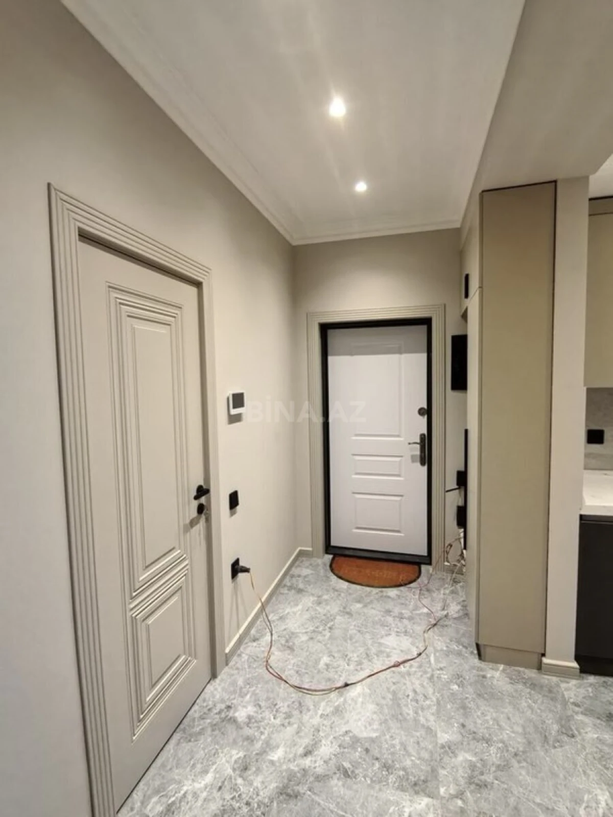 Kirayə verilir 2 otaqlı mənzil 80 m²