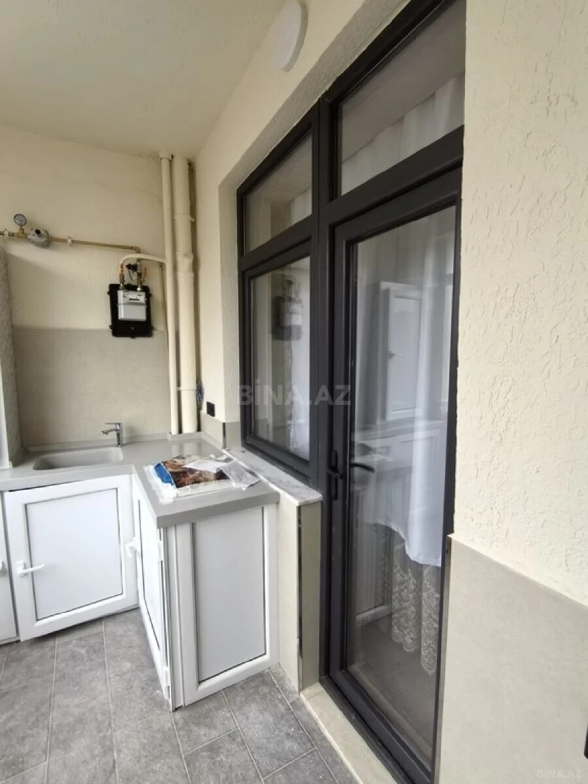 Kirayə verilir 2 otaqlı mənzil 80 m²