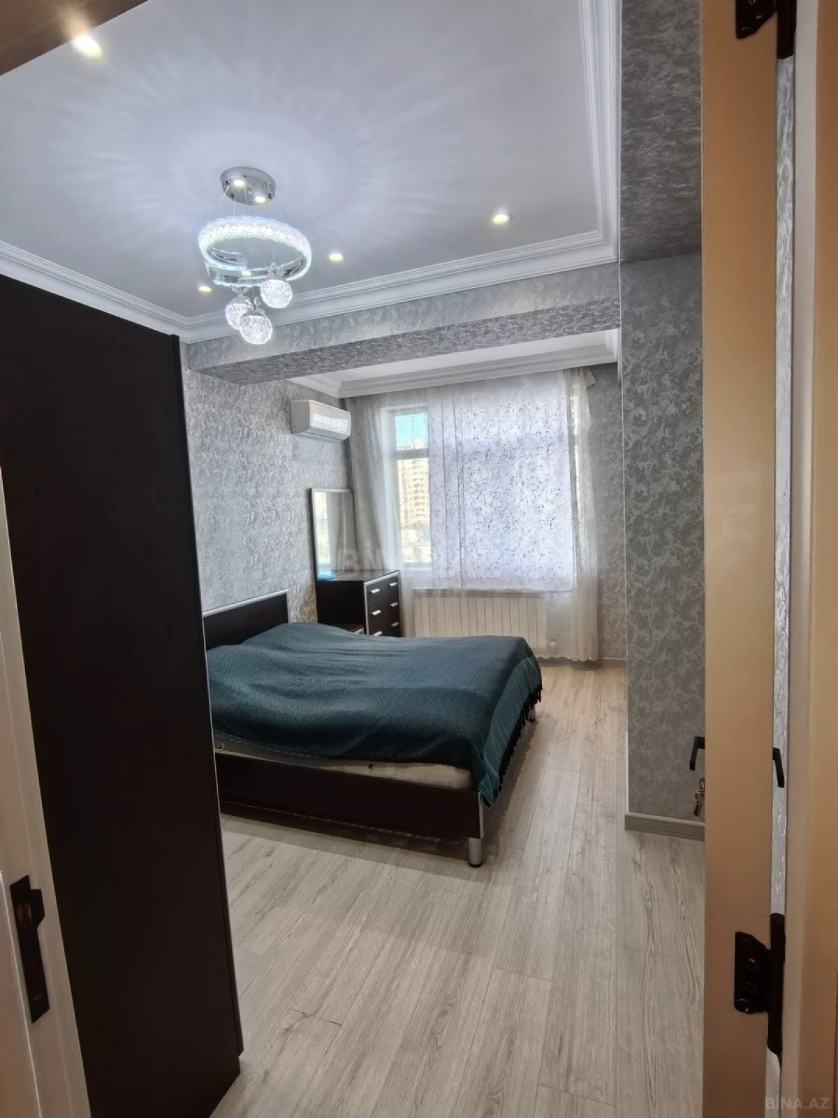 Kirayə verilir 2 otaqlı mənzil 80 m²
