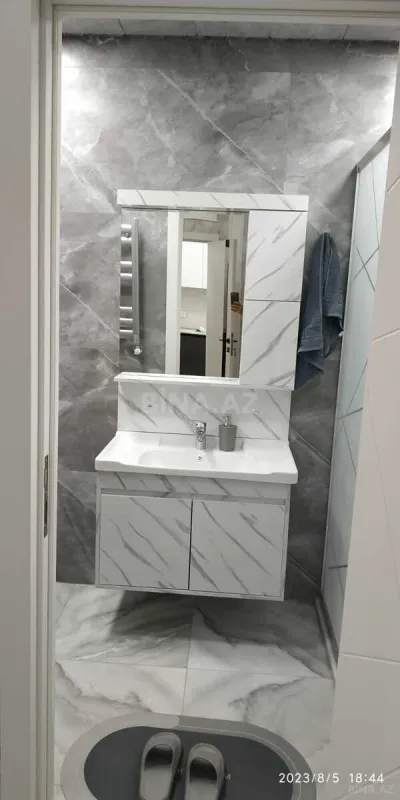 Kirayə verilir 2 otaqlı mənzil 60 m²