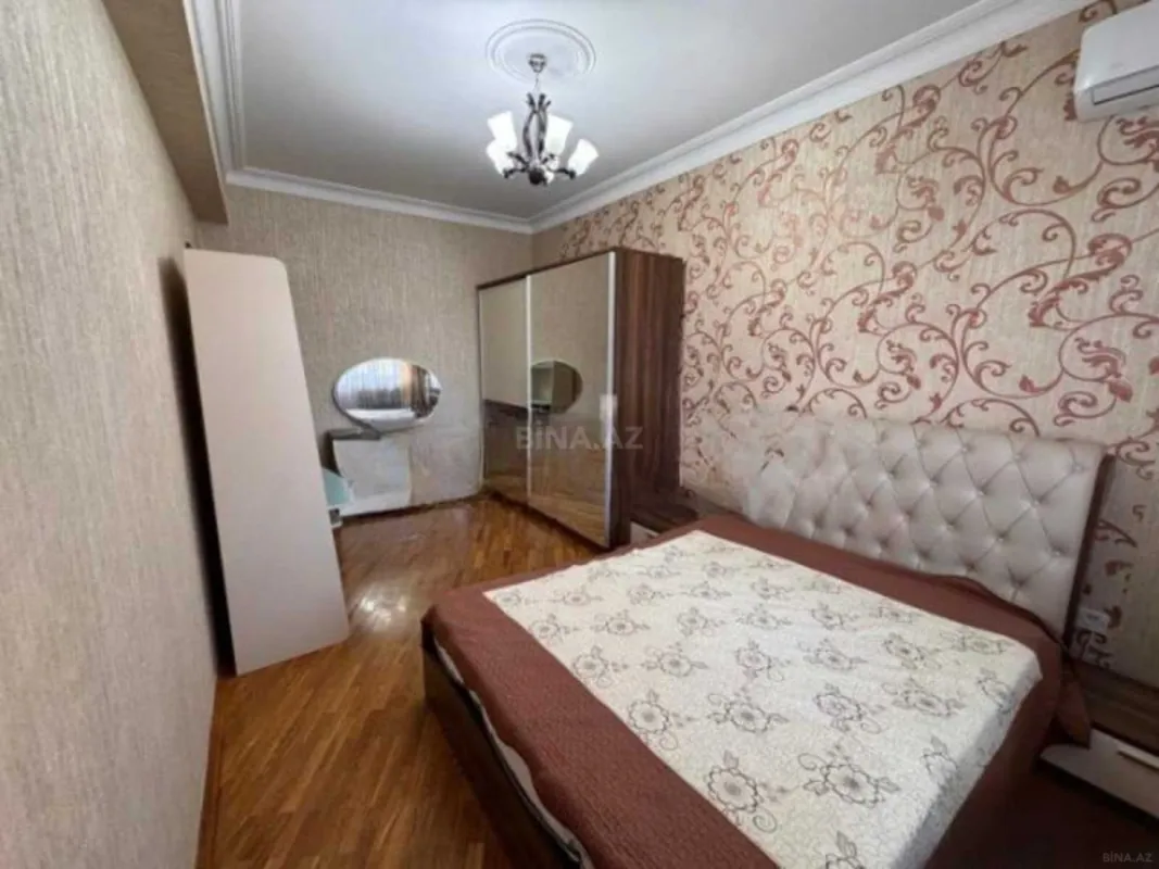 Kirayə verilir 3 otaqlı mənzil 130 m²