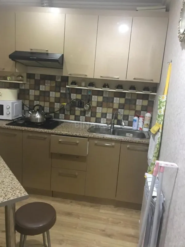 Satılır 2 otaqlı mənzil 72 m²
