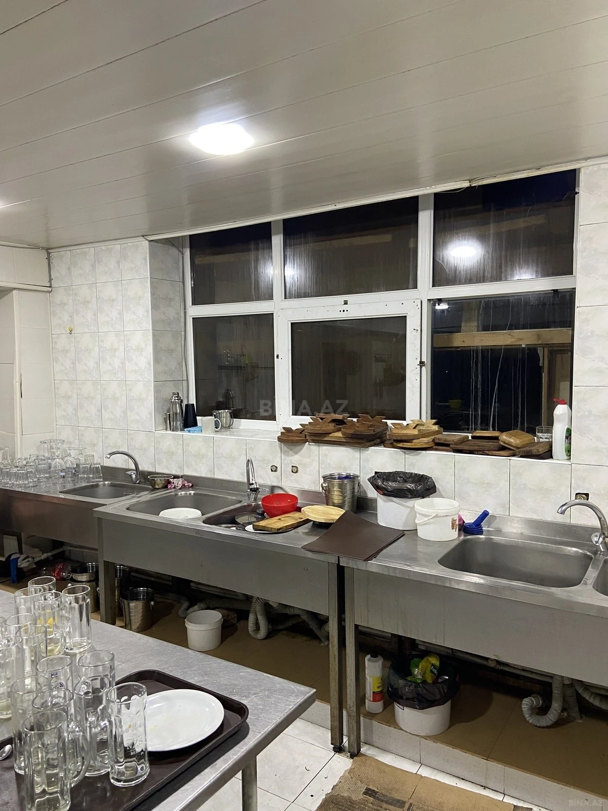 Kirayə verilir obyekt 570 m²