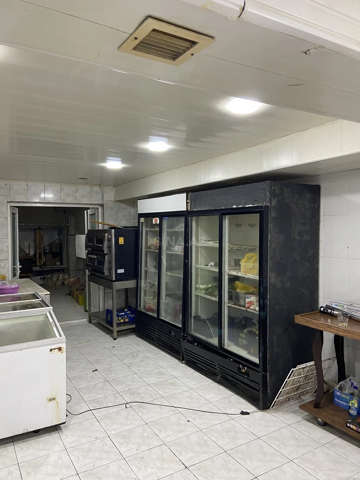 Kirayə verilir obyekt 570 m²