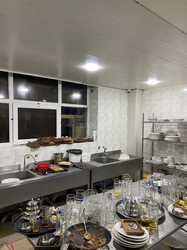 Kirayə verilir obyekt 570 m²