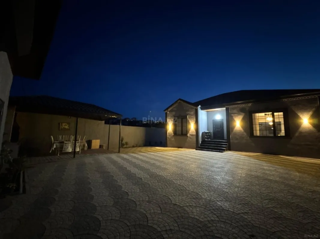 Satılır 4 otaqlı həyət evi 200 m²