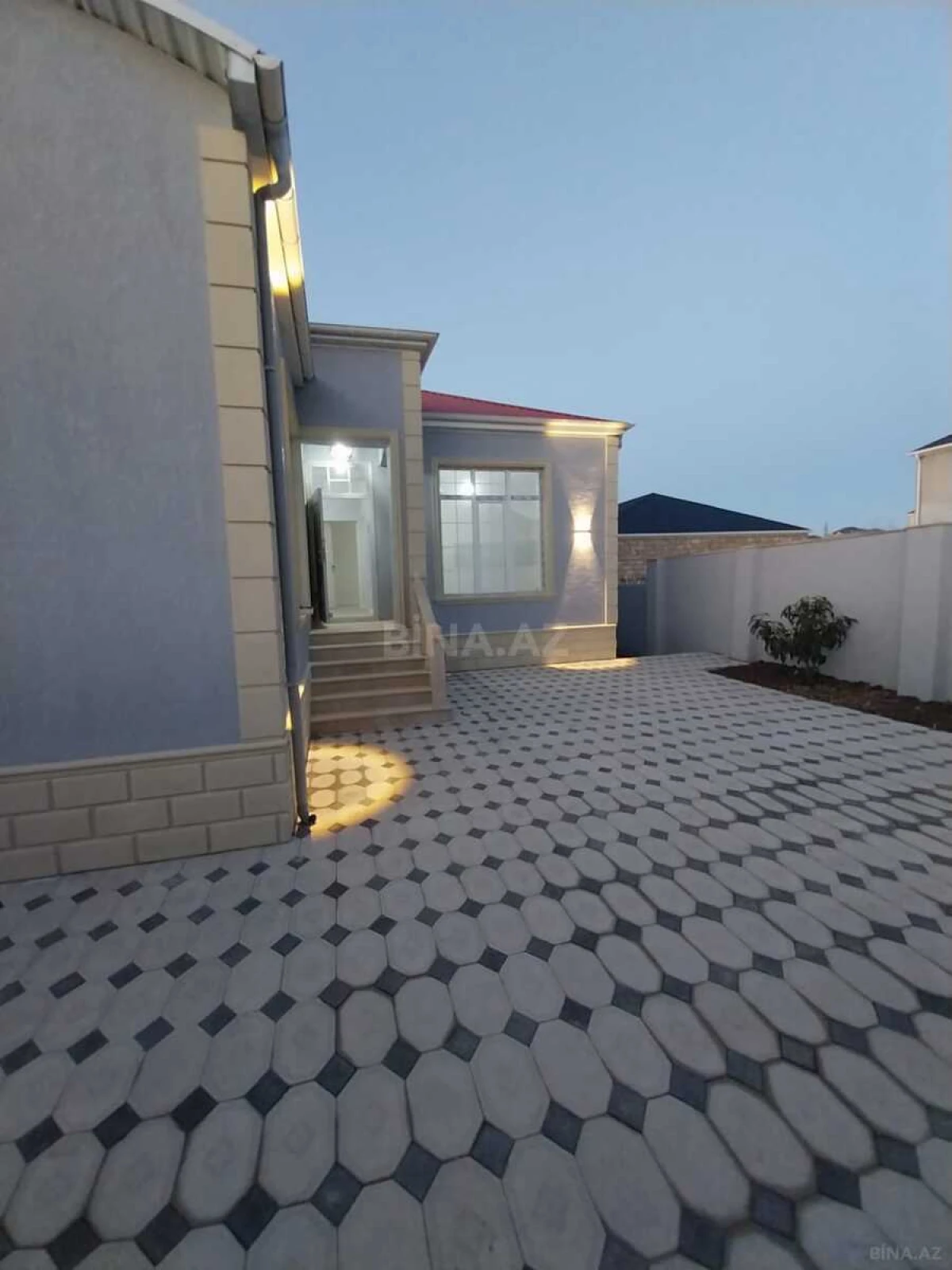 Satılır 4 otaqlı həyət evi 120 m²