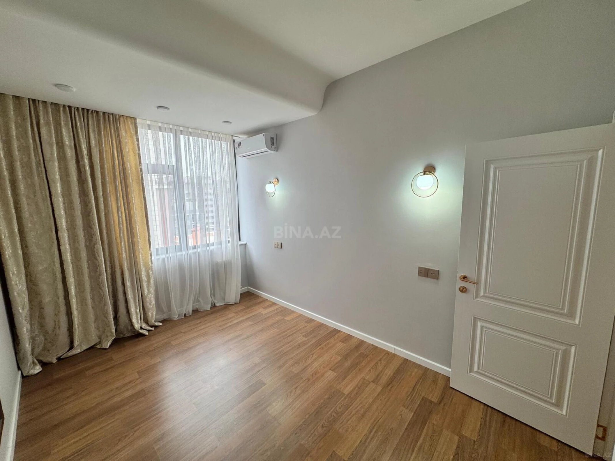 Satılır 2 otaqlı mənzil 54 m²