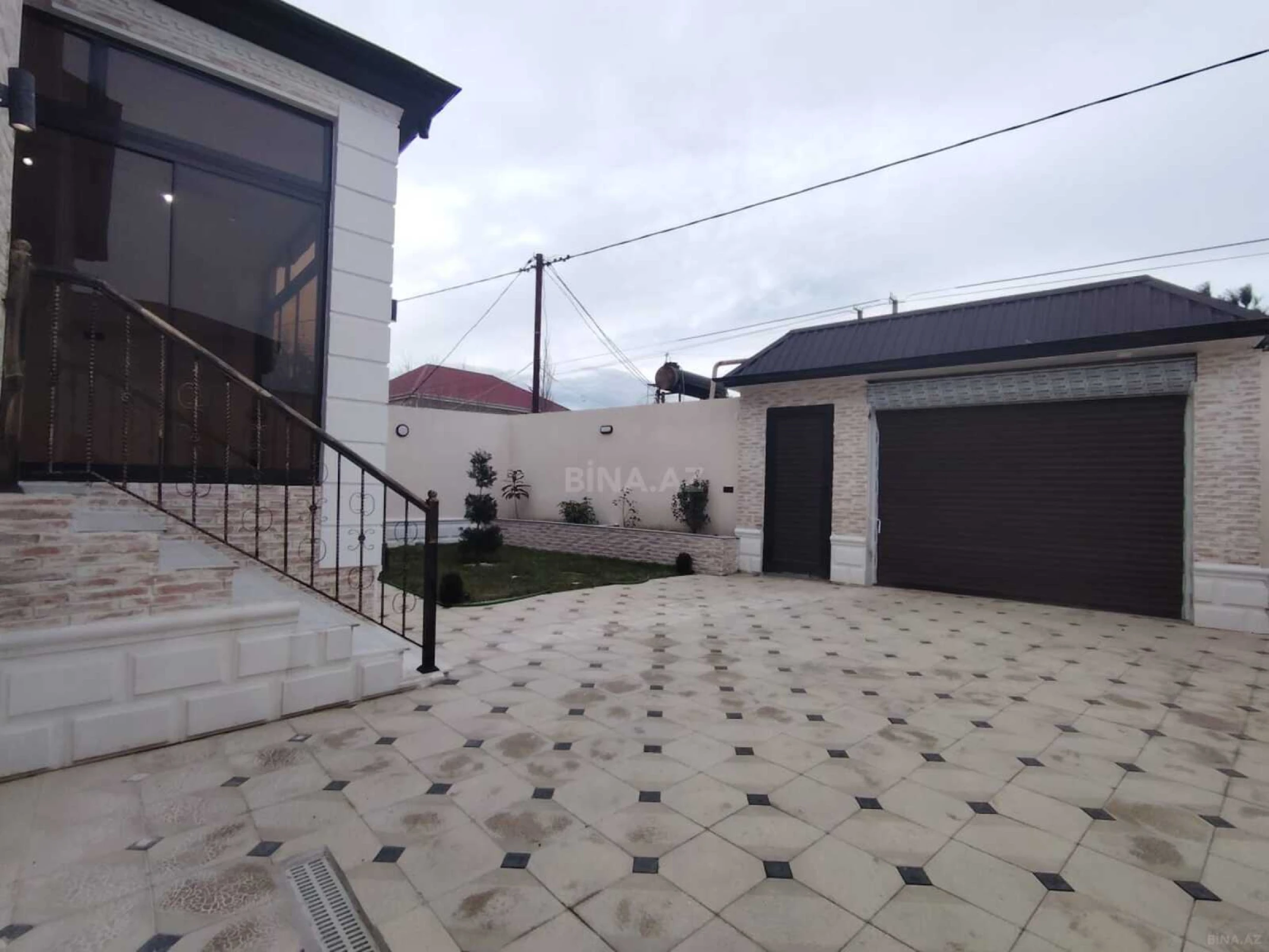 Satılır 4 otaqlı həyət evi 120 m²