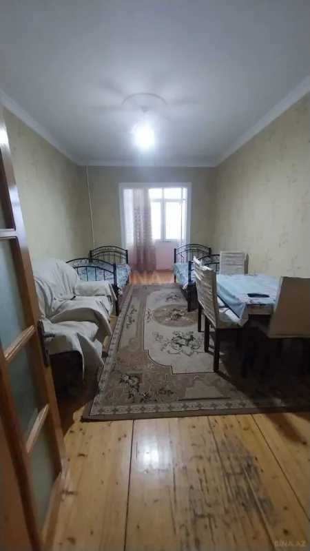 Kirayə verilir 2 otaqlı mənzil 45 m²