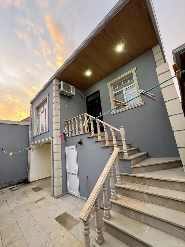 Satılır 3 otaqlı həyət evi 100 m²