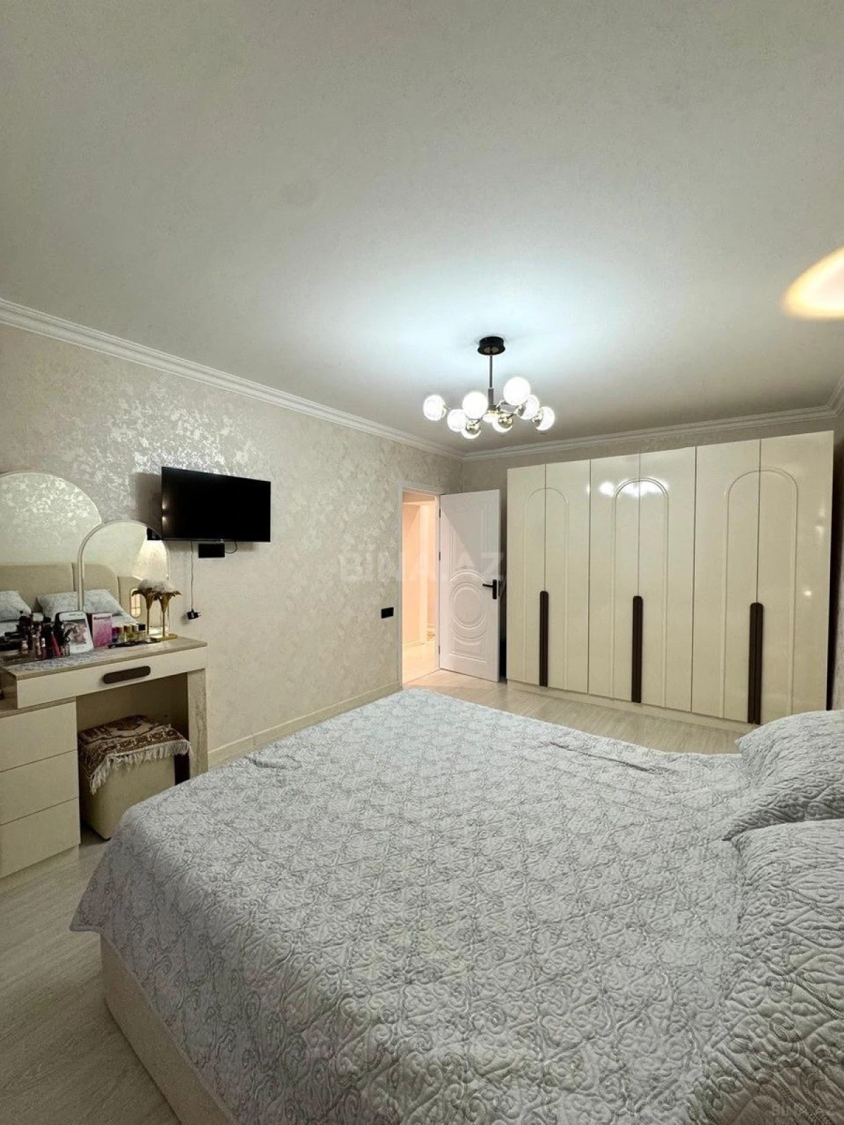 Satılır 3 otaqlı mənzil 75 m²