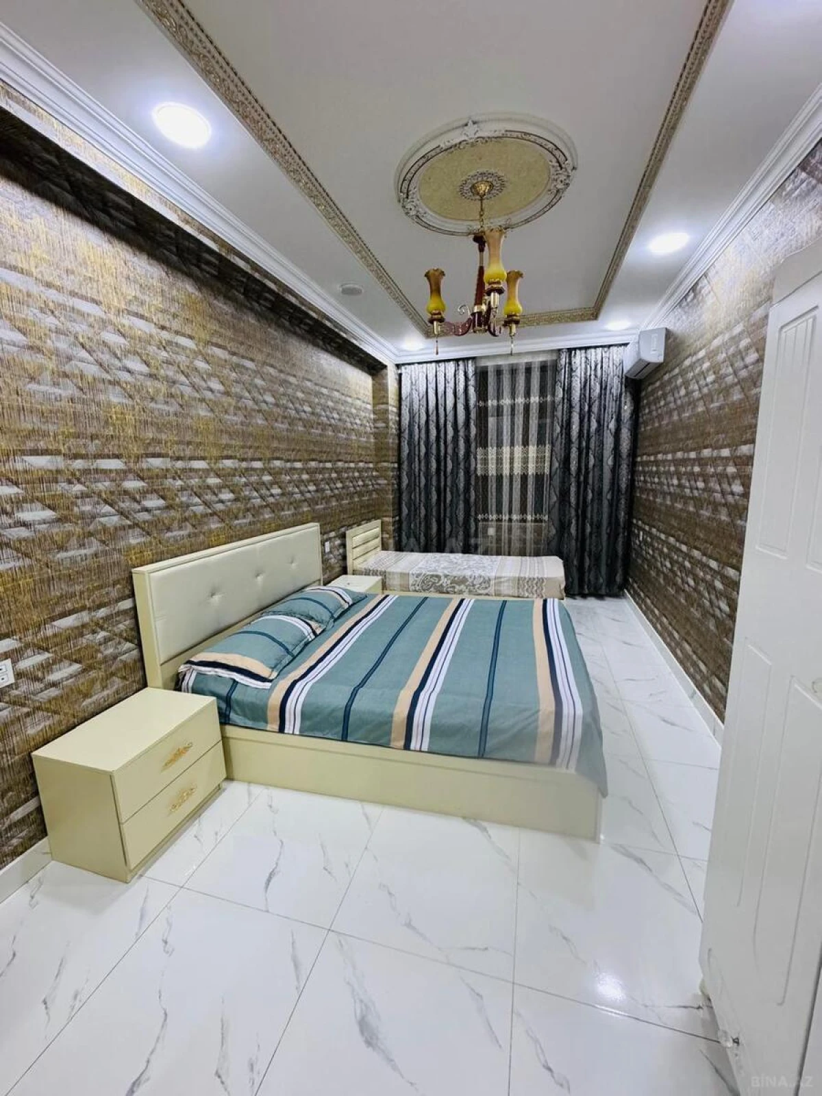 Kirayə verilir 2 otaqlı mənzil 90 m²