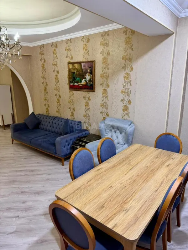 Satılır 3 otaqlı mənzil 110 m²