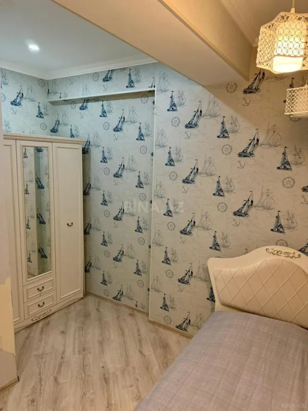 Satılır 3 otaqlı mənzil 110 m²