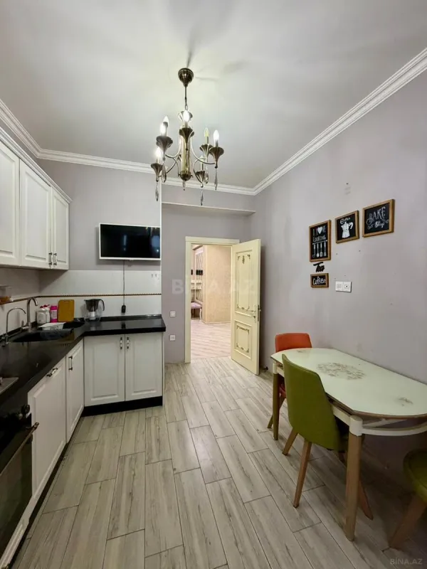 Satılır 3 otaqlı mənzil 110 m²