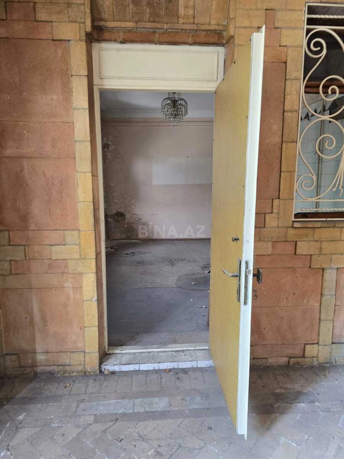 Satılır obyekt 455 m²