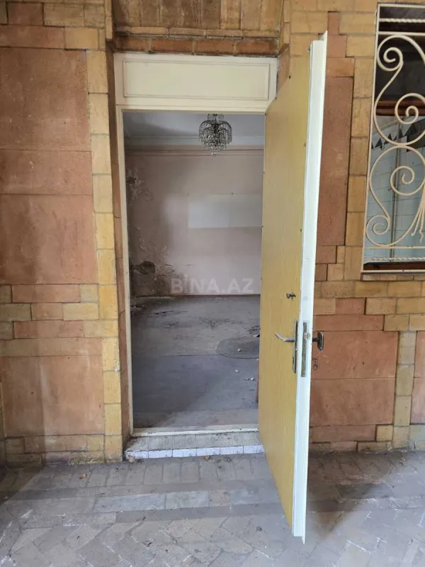 Satılır obyekt 455 m²