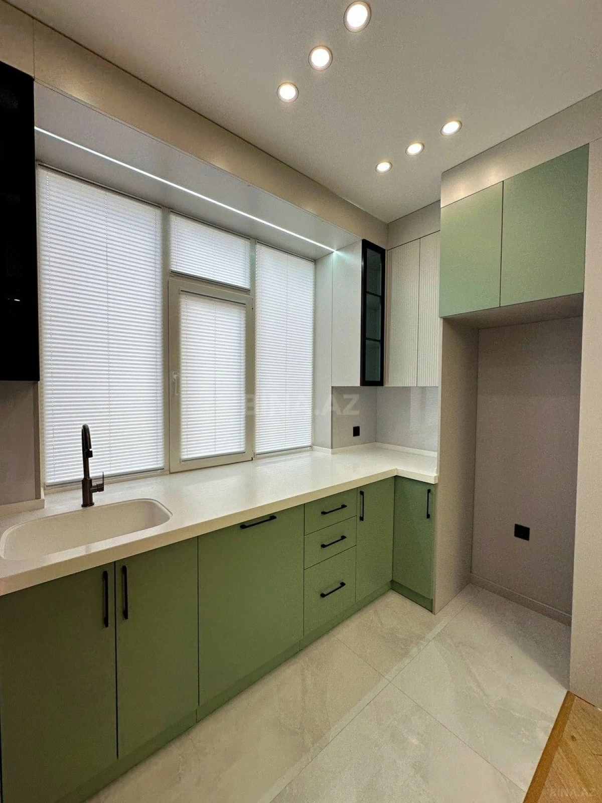 Satılır 2 otaqlı mənzil 55 m²