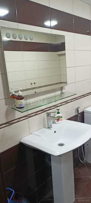 Kirayə verilir 2 otaqlı mənzil 70 m²