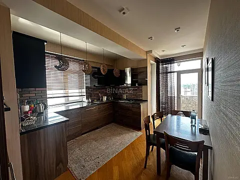 Kirayə verilir 2 otaqlı mənzil 95 m²