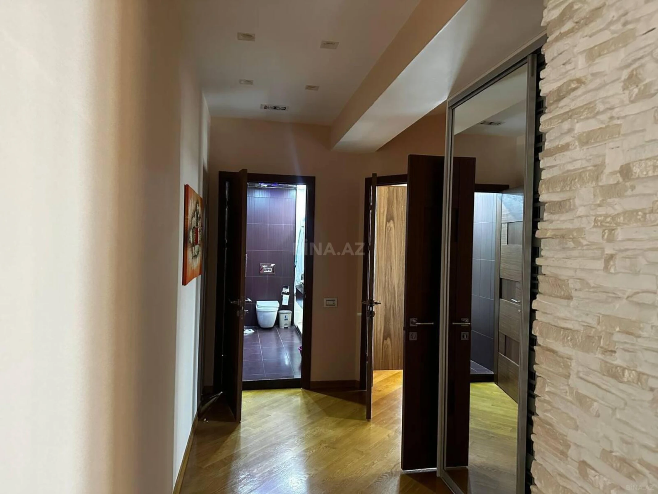 Kirayə verilir 2 otaqlı mənzil 95 m²