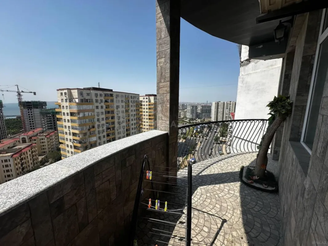 Kirayə verilir 2 otaqlı mənzil 95 m²